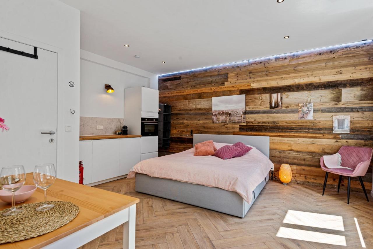 Suite City Center In Quiet Street & Airco Антверпен Екстериор снимка
