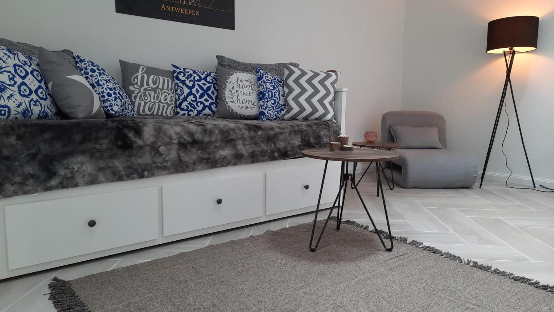 Suite City Center In Quiet Street & Airco Антверпен Стая снимка